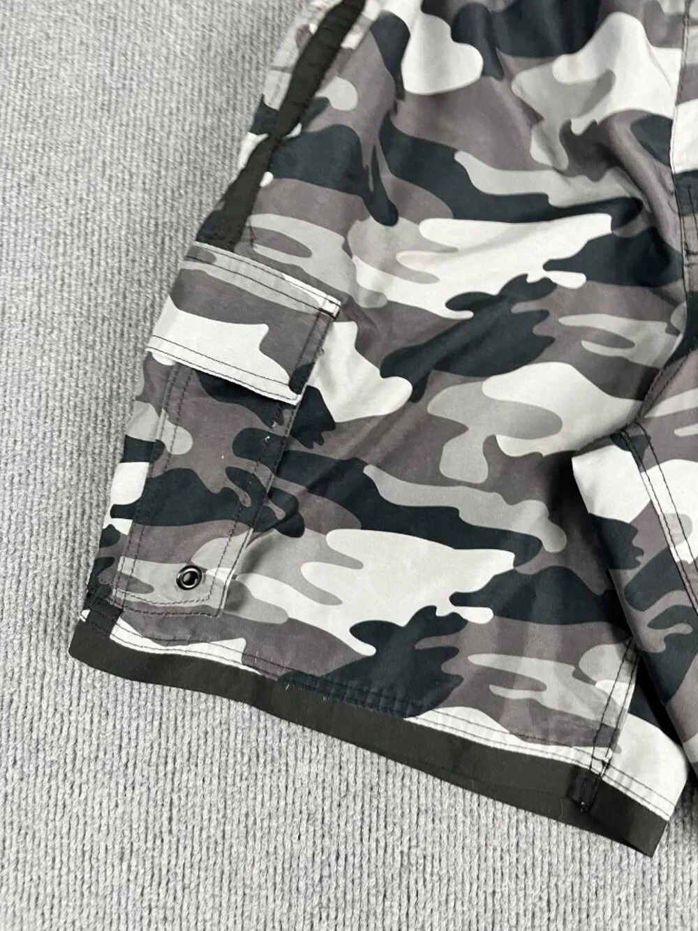 Beverly Hills Polo Club Mens Gray Camouflage Swim Trunks M